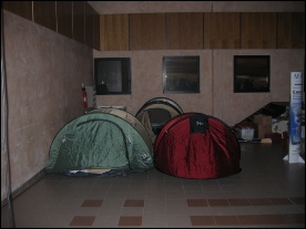 Camping dans la Salle!